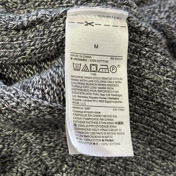 GAP Grey Heathered Classic Sweater Cozy Winter Crew Neck Cable Knit Medium - Picture 6 of 7